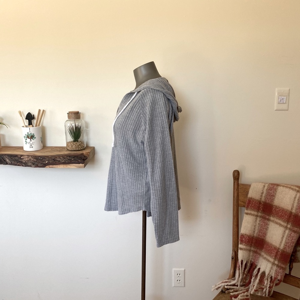 Gray Pullover - Picture 2 of 3